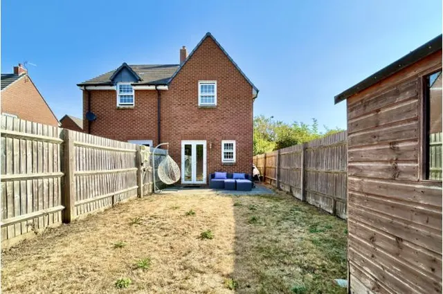 Queen's Crescent, Shrivenham, SN6, photo 3