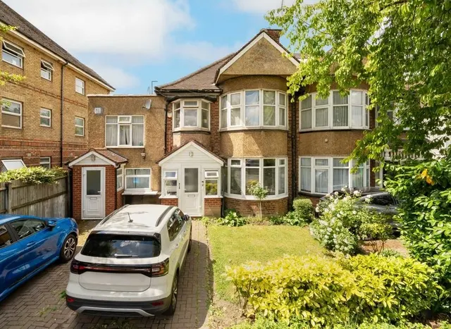 Watford Way, Hendon, NW4, photo 1