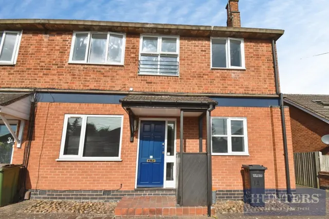 Bradgate Drive, Wigston, photo 1