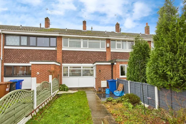 Harper Court, Burton-On-Trent, DE13, photo 1