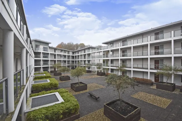 Rollason Way, Brentwood, photo 1