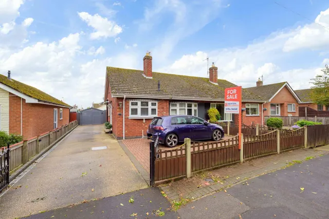 2 bedroom house, Wainfleet Road, Burgh Le Marsh, PE24