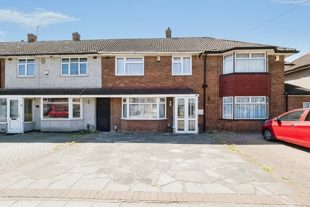 Mungo Park Road, South Hornchurch, RM13, photo 1