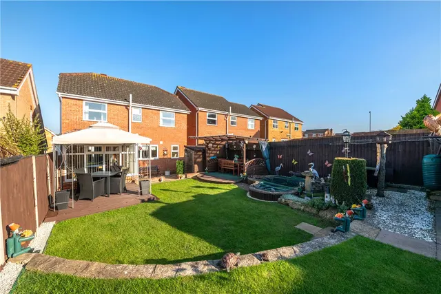 Photo 3 — Hawks Way, Sleaford, Lincolnshire, NG34