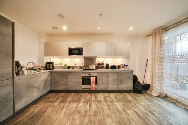 Alma Road, Enfield, EN3, photo 1
