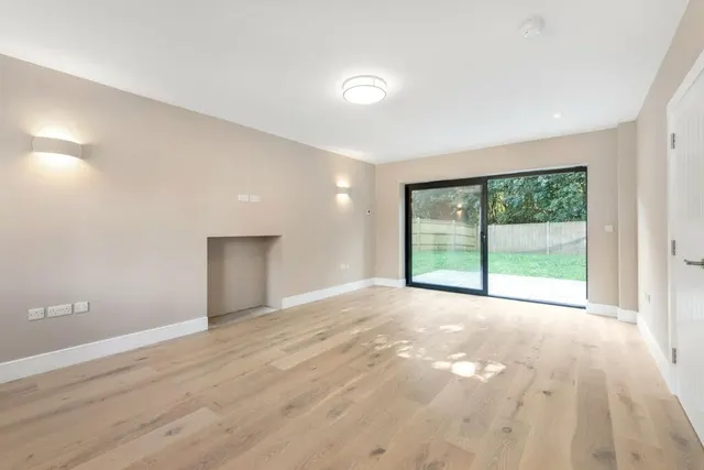 Henrietta Place, Berrys Green, photo 3