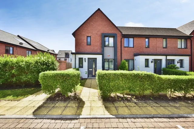 Heath Wood Drive, MAIDSTONE, Kent, ME14, photo 1