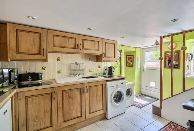 Photo 3 — Uplands Road, Stroud, GL5 1UD