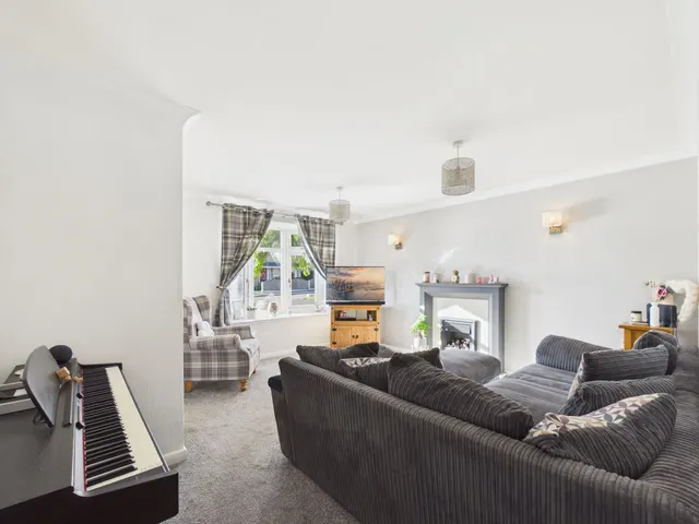 Sandringham Road, Sandiacre, NG10, photo 2