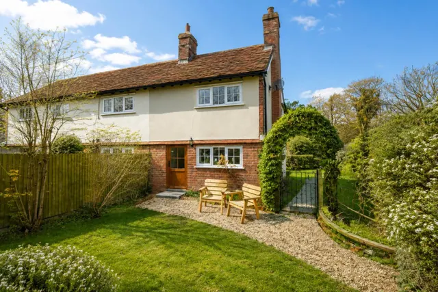 2 bedroom house — Coopers Corner, Great Wenham, CO7 6QE