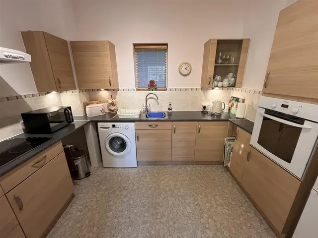 Spath Lane, Handforth, SK9, photo 3