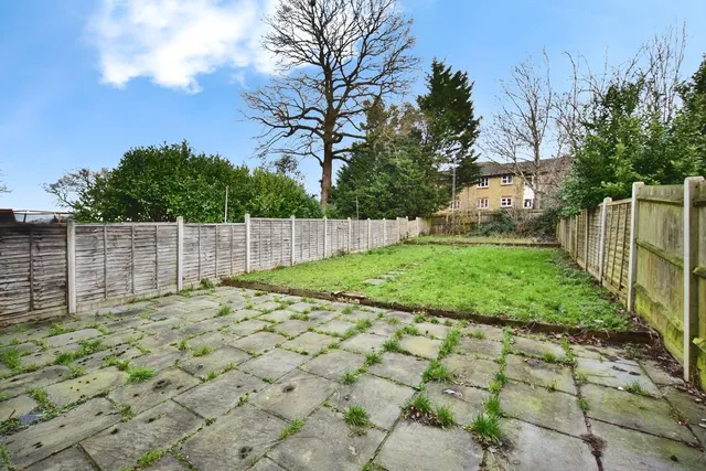 Photo 2 — Highland Road, MAIDSTONE, Kent, ME15