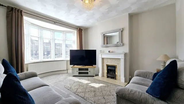 Llanfawr Road, Holyhead, LL65, photo 2