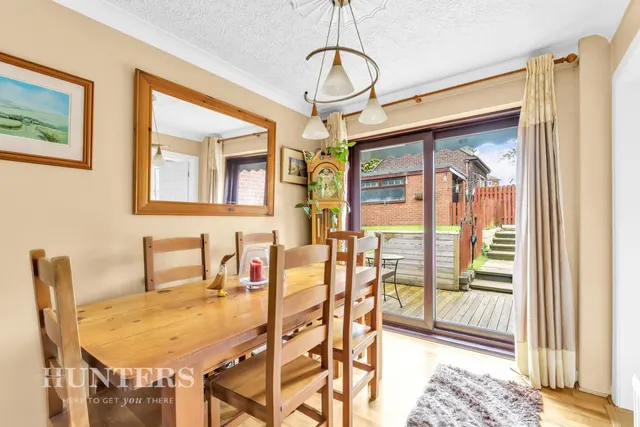 Shore Road, Shore, OL15, photo 3