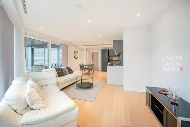 Lockgate Road, London, photo 2