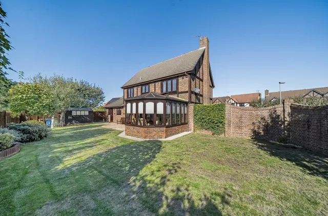 Photo 2 — Raeburn Way, College Town, Sandhurst, Berkshire, GU47 0FH