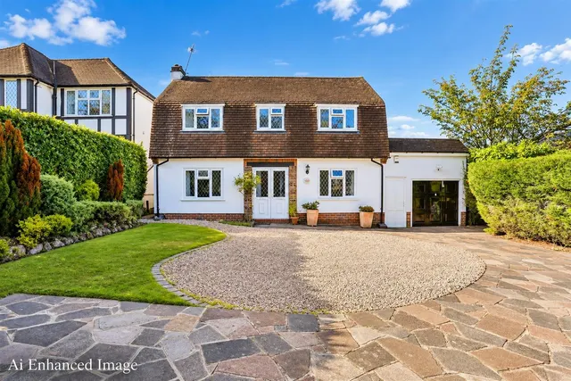 Sutton Lane, Banstead, SM7, photo 1