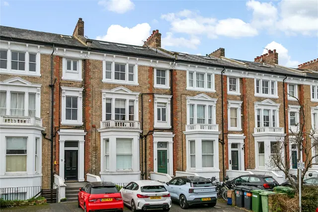 The Barons, St Margarets, TW1, photo 2