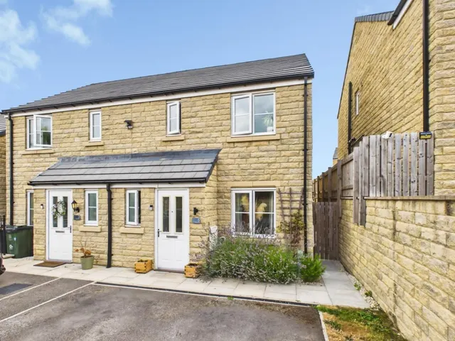 Bream Rise, Thackley, BD10, photo 1