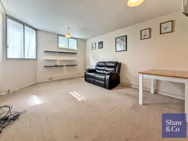 St. Stephens Road, Hounslow, photo 2