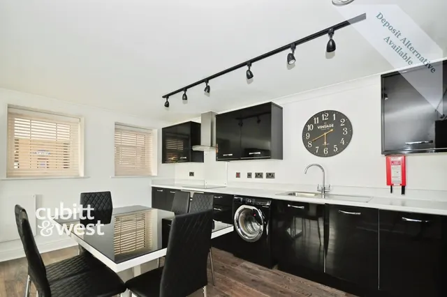 Lansdowne Road, Purley, CR8, photo 3