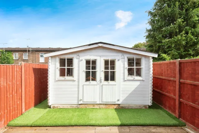 Canterbury Way, Stevenage, SG1, photo 2