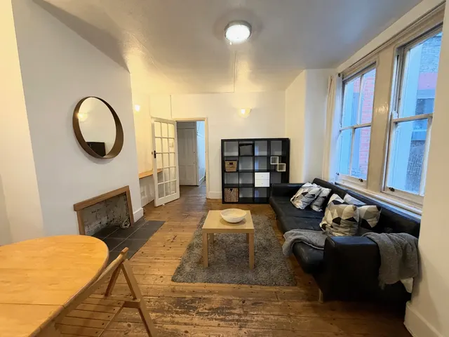 Coverton Road, London, SW17, photo 1