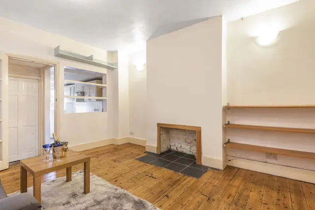 Coverton Road, London, SW17, photo 1