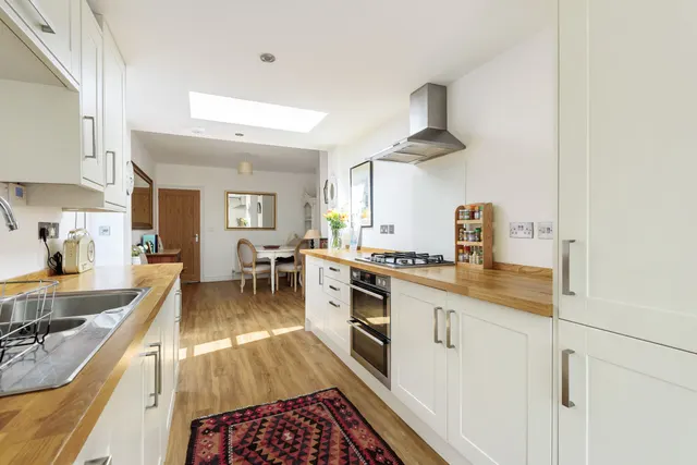 Oakview Headley Road, Grayshott, GU26, photo 3