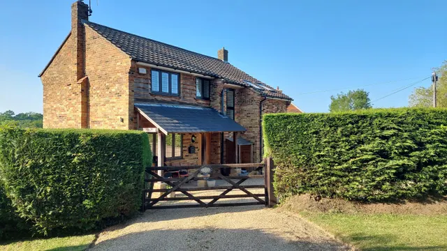 Grayswood Road, HASLEMERE, GU27, photo 1