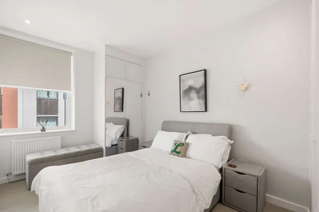 Photo 3 — Oakmead Road, Balham, London, SW12 9SH