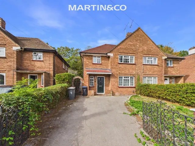 Spring Rise, Egham, TW20, photo 1