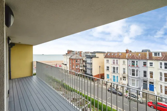 South Parade, Southsea, PO4, photo 1