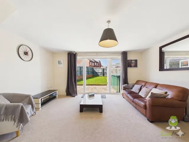 Heron Way, Edleston, CW5, photo 3