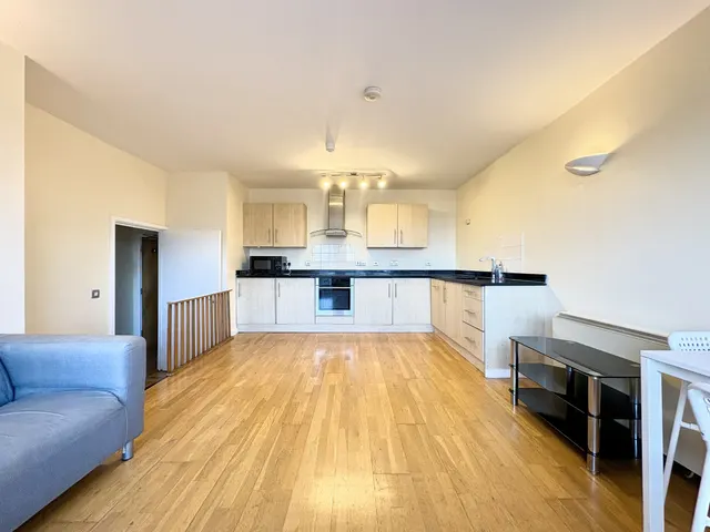 2 bedroom flat, The Vista Building, Woolwich, SE18