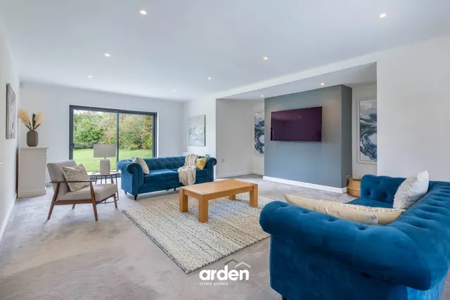 Hollyfield Drive, Barnt Green, B45, photo 3