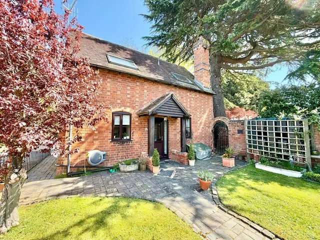 Mill Lane, Radford, Worcestershire, WR7, photo 1
