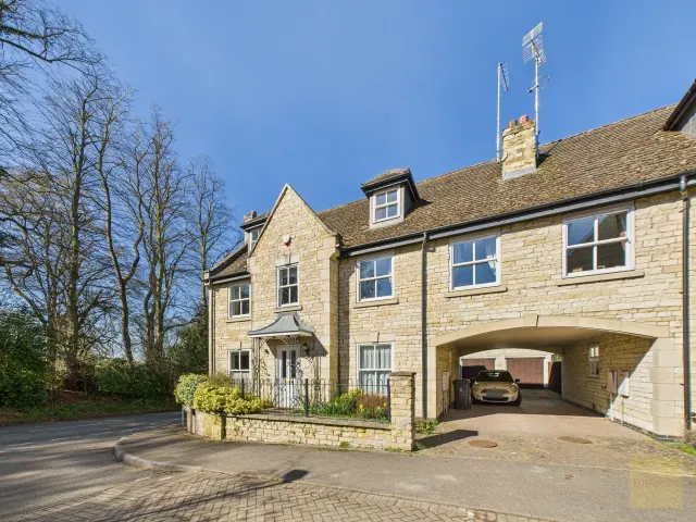 Aldgate Court, Ketton, PE9, photo 1