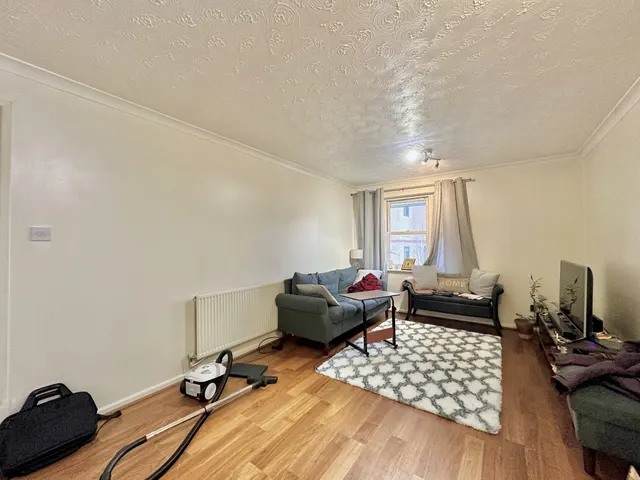 Photo 3 — 208F North Row, Milton Keynes, Milton Keynes, MK9 3LQ