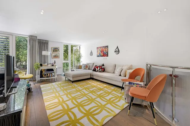 Crabtree Place, London, W1T 2AT, photo 1