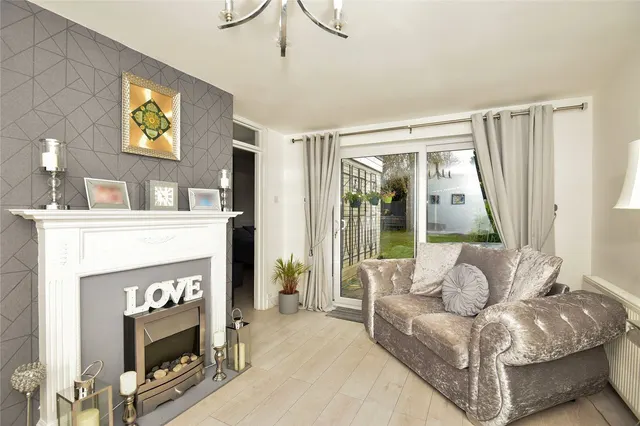 Photo 3 — Longfield Place, Maidstone, Kent, ME15