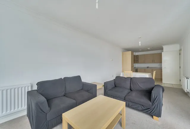 Photo 2 — Kingsbury Road, London, NW9 9AW