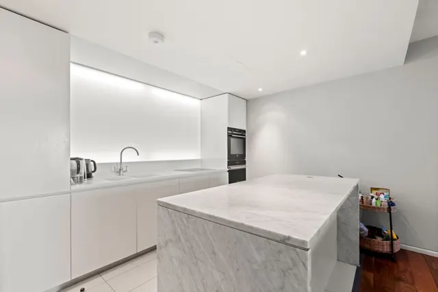 Hester Road, London, SW11, photo 3