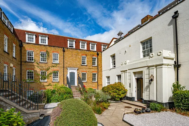 Flat 16, 5 Stapleton Hall Road, London, photo 1