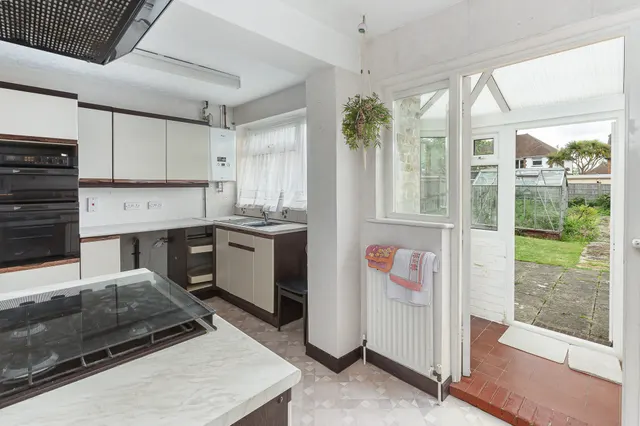 Photo 3 — Wilman Road, Tunbridge Wells, Kent, TN4 9AP