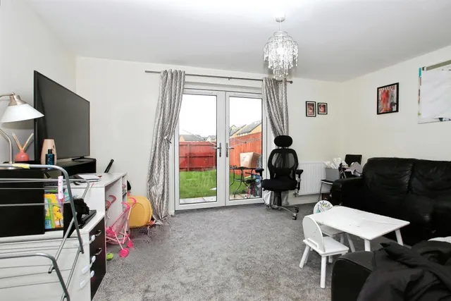 Manor Drive, Peterborough, PE4, photo 3