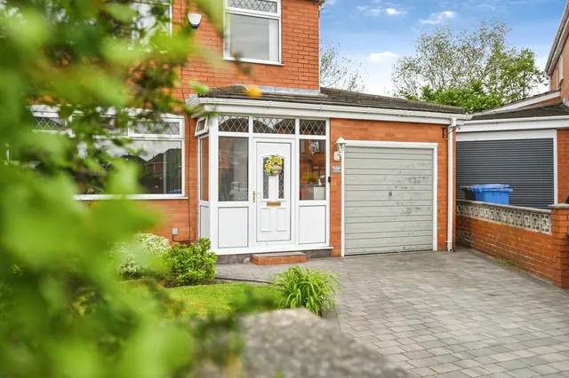 Photo 2 — Ruscolm Close, Great Sankey, Warrington, Cheshire, WA5