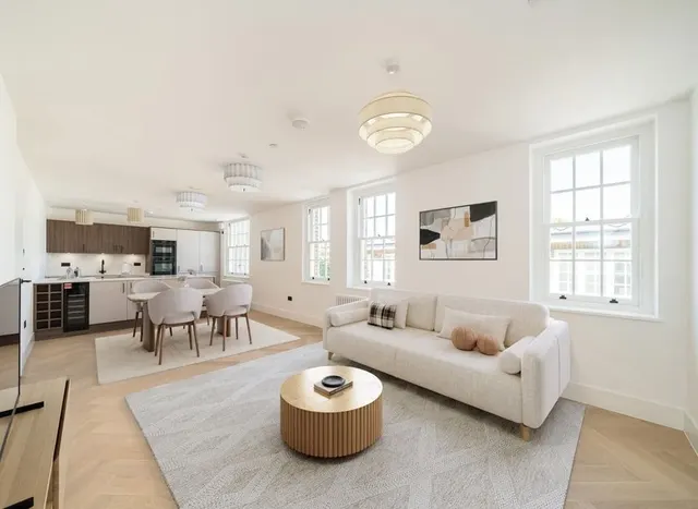 Photo 2 — Thornton Road, Wimbledon, SW19