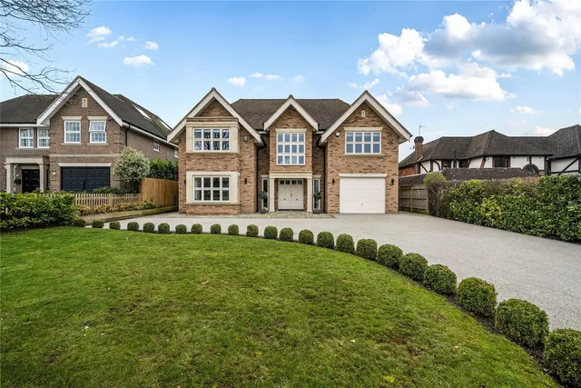 Hazel Grove, Farnborough Park, BR6, photo 1