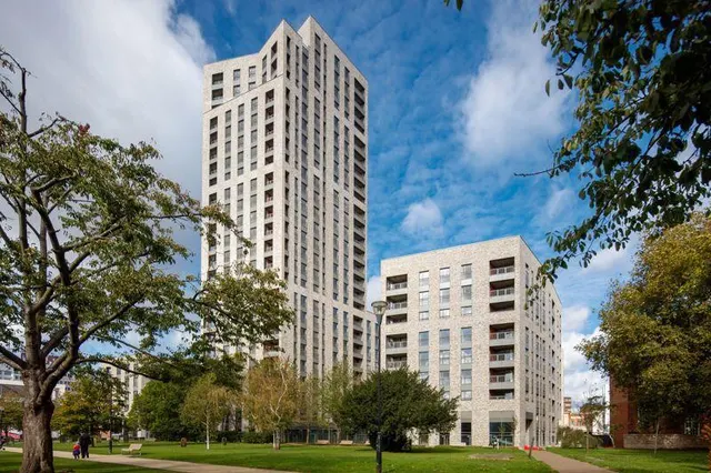 Courthouse Way, London, SW18, photo 1
